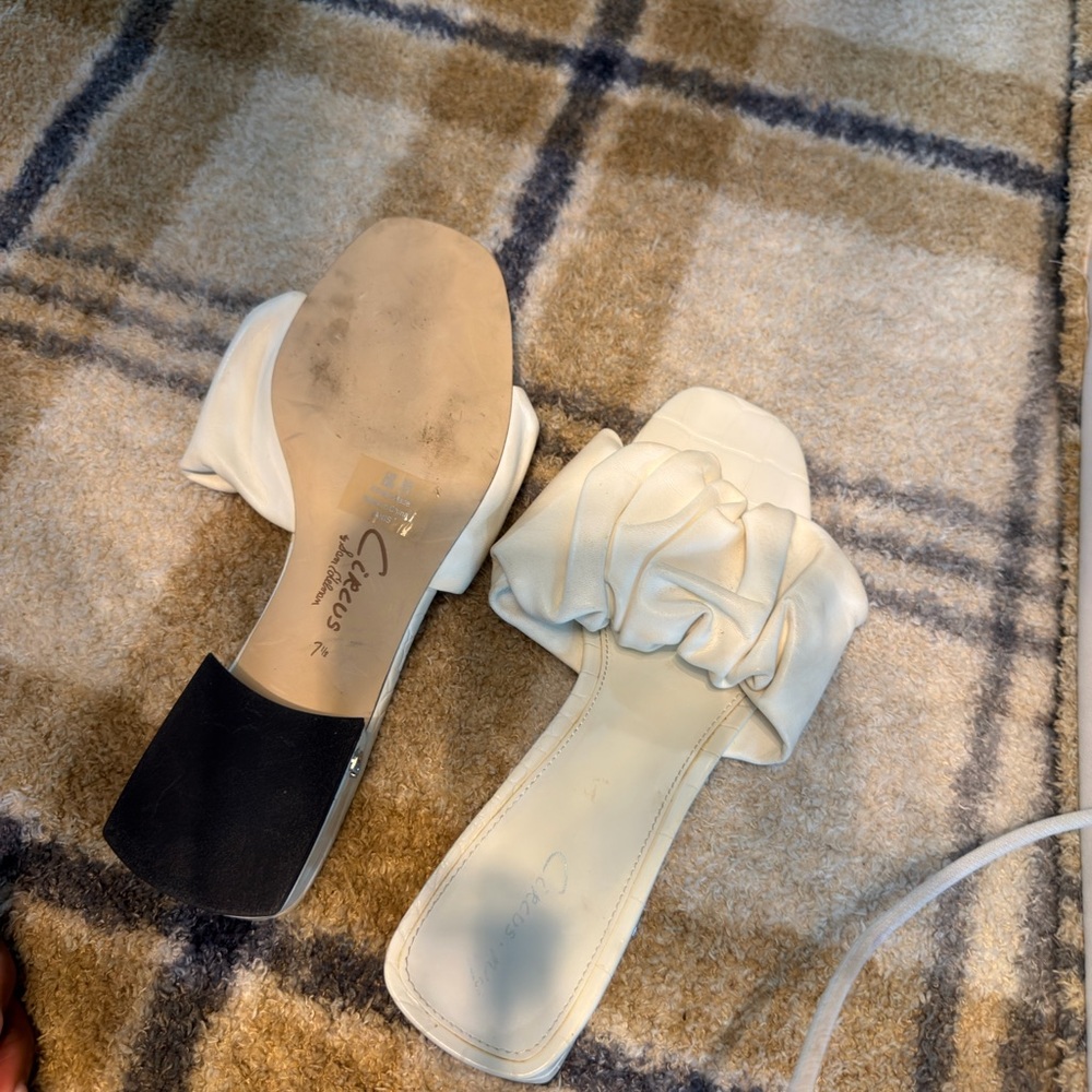 Circus by Sam Edelman Black and Cream Mules